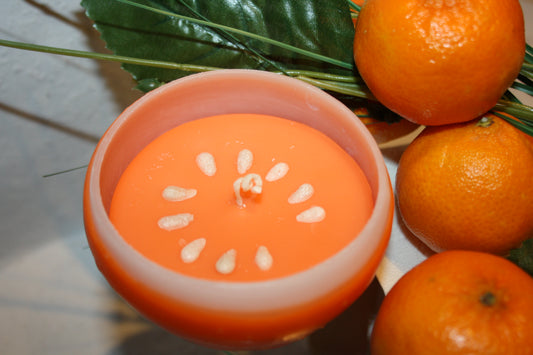 Fruchtige Orange als Kerze